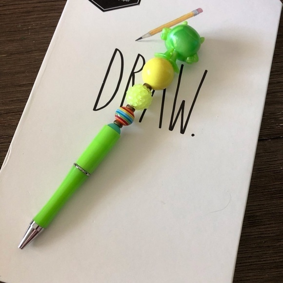 Disney Doorables: Monster INC: Mike handmade beaded pen - Picture 3 of 3